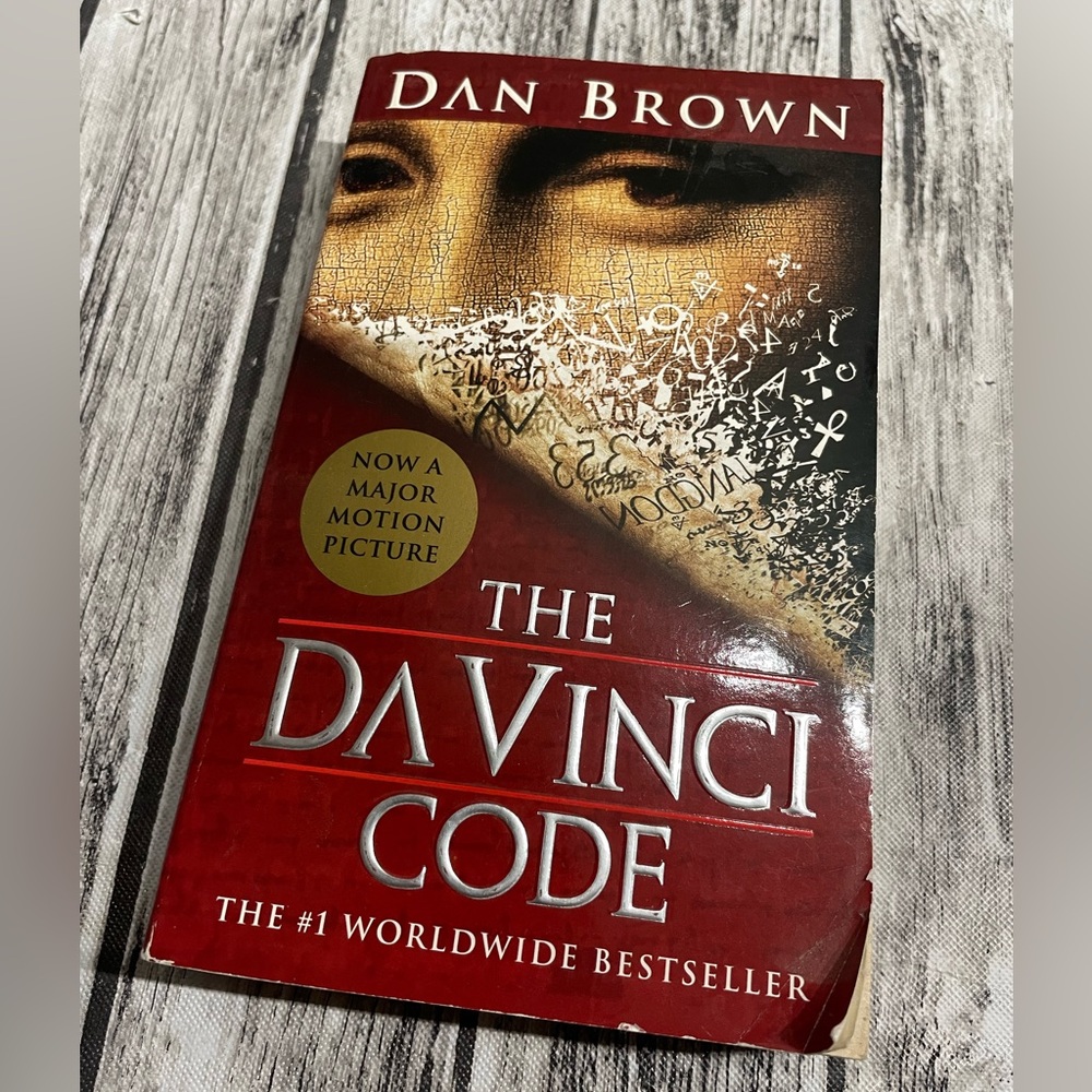 The Da Vinci Code Novel by Dan Brown Paperback Book